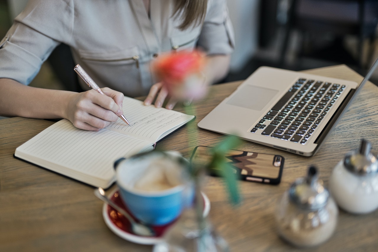 Become a Business Case Study Writer